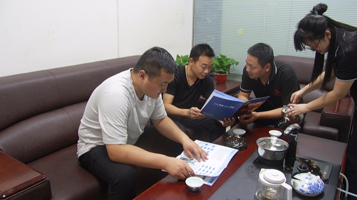 隨著網(wǎng)絡(luò)信息化的發(fā)展，互聯(lián)網(wǎng)+煤機是雙志煤機新的契機和方向