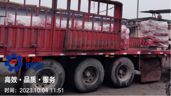 國(guó)慶堅(jiān)守在崗，趕生產(chǎn)、忙發(fā)貨。