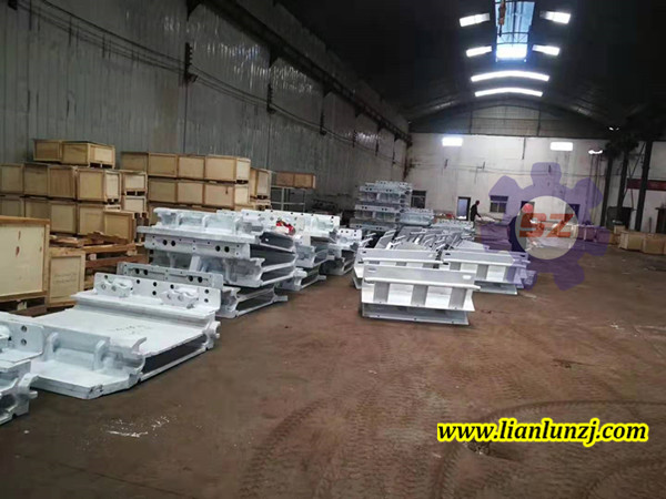 【新工藝】SGZ800型<i style='color:red'>溜子刮板</i>機溜槽整裝待發(fā)！